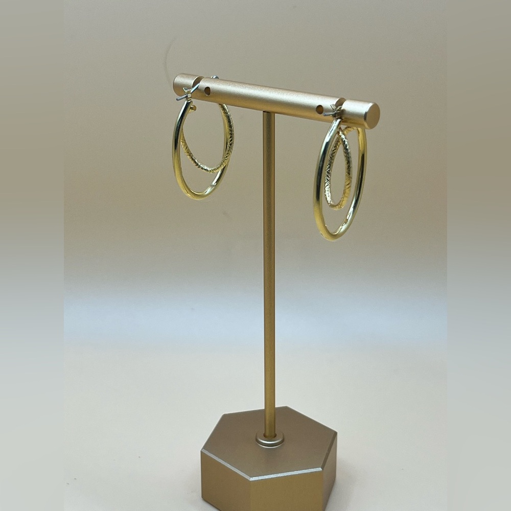 Elegant Gold Hoop Earrings